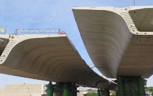 کلنگ‌زنی پل جدید در اهواز به‌جای تکمیل پل‌های قبلی!