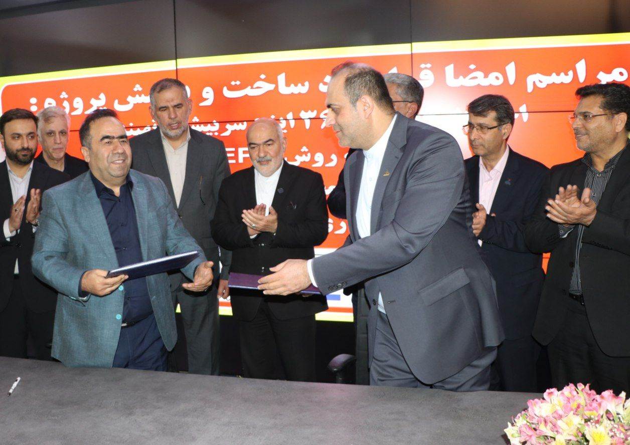 شرکت لوله‌سازی اهواز نمایشگاه را با اقتدار به پایان رساند؛ امضای قرارداد ساخت و پوشش خط لوله ۳۶ اینچ سربیشه – نهبندان در روز پایانی نمایشگاه بین‌المللی نفت، گاز، پالایش و پتروشیمی ۱۴۰۴